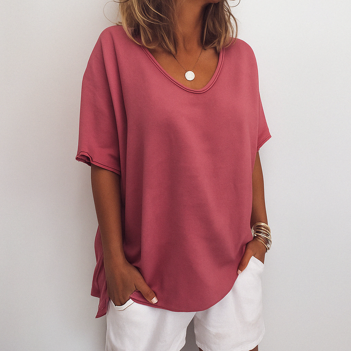 Anna – Comfortable Loose Top with a T-Shirt Look