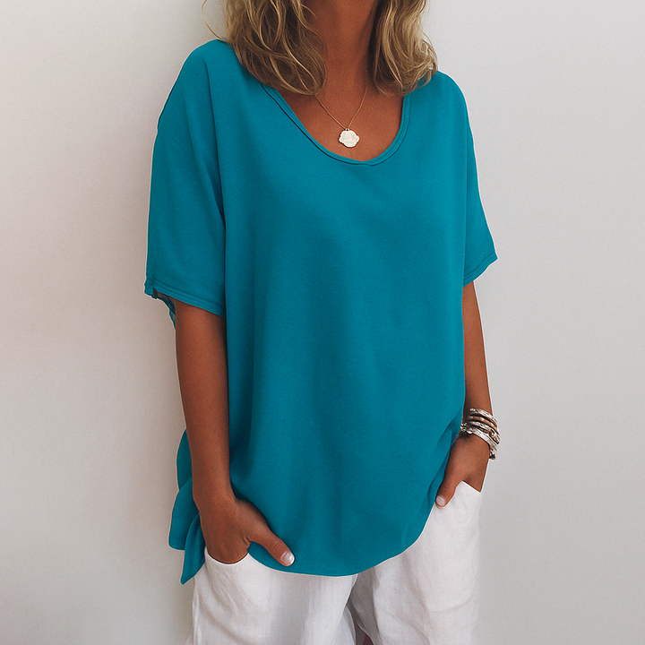 Anna – Comfortable Loose Top with a T-Shirt Look